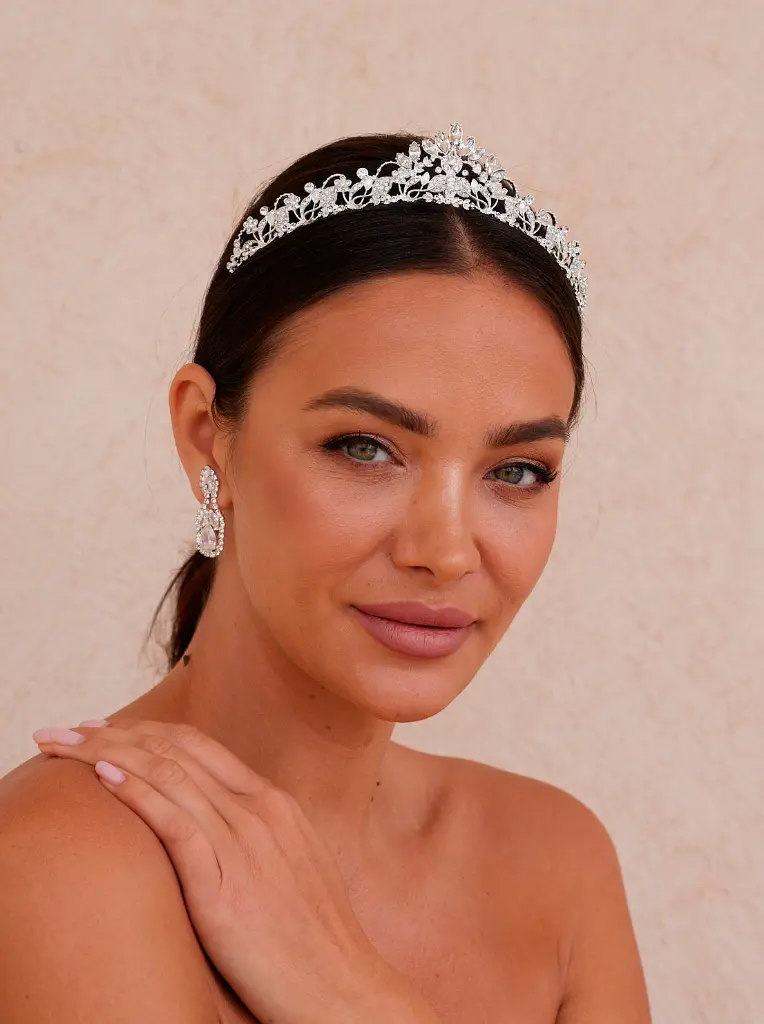 Tiara-18199_-2.webp
