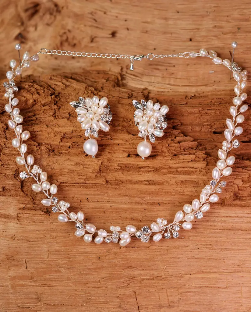 Emmerling Necklace & Earrings 66400